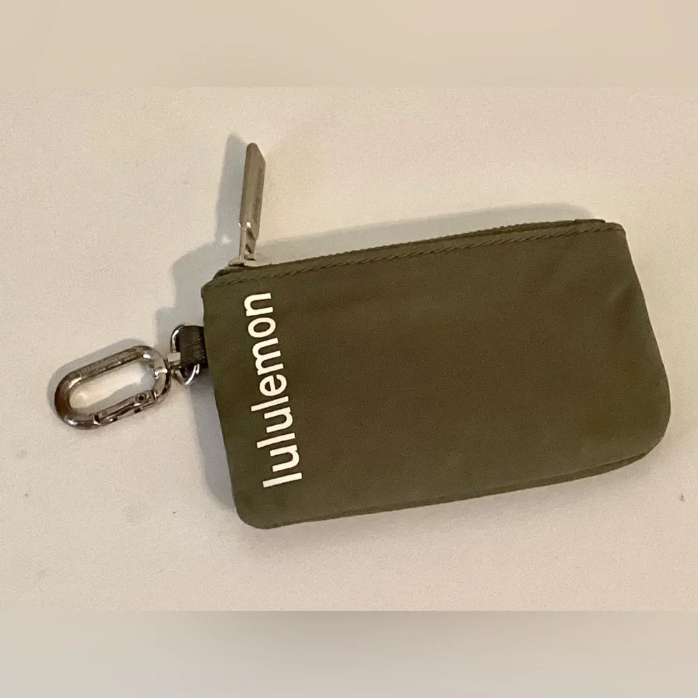Lululemon Athletica Olive Green Key & Card HolderWristlet Clip On - Picture 1 of 6